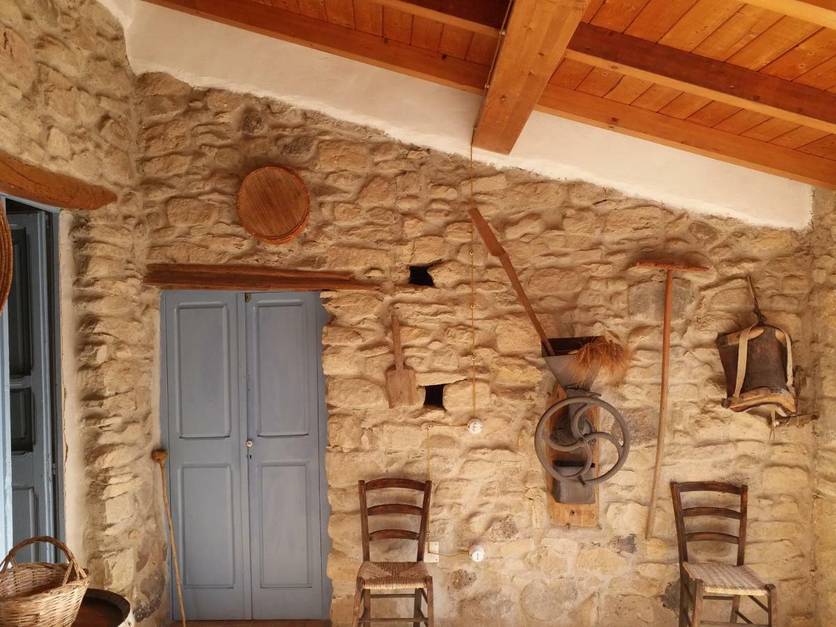 Sa domu de ziu Antoneddu Hotel Tuili Buitenkant foto